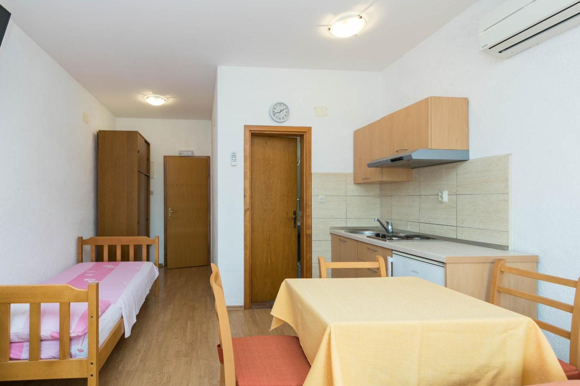Apartments Cipetic Kaštela Exterior foto